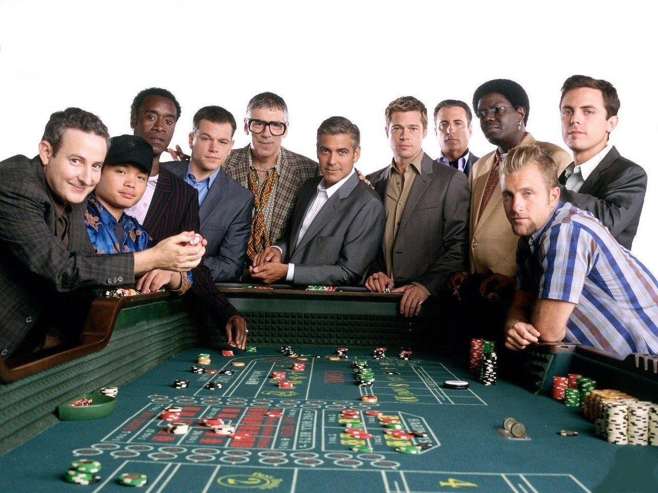 La grande scène de cartes dans Ocean’s Eleven a du être éditée La grande scène de cartes dans Ocean’s Eleven a du être éditée